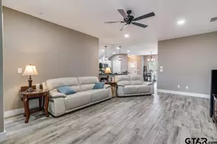 17409 Crossing Cir, Lindale, TX 75771 - Photo 12