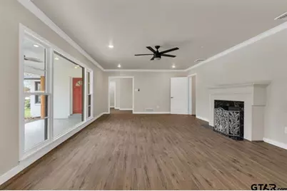 2425 Oak Ln, Tyler, TX 75701 - Photo 6