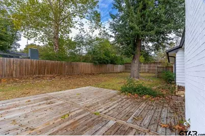 2425 Oak Ln, Tyler, TX 75701 - Photo 32
