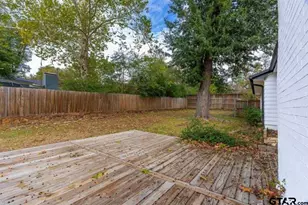 2425 Oak Ln, Tyler, TX 75701 - Photo 32