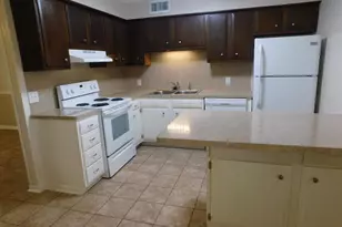 602 E South St, Lindale, TX 75771 - Photo 6