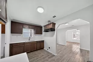 1004 N Grand, Tyler, TX 75702 - Photo 12