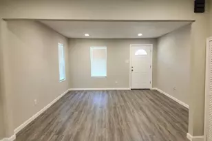 402 W Carolina St, Palestine, TX 75803 - Photo 2