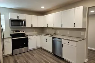 402 W Carolina St, Palestine, TX 75803 - Photo 4