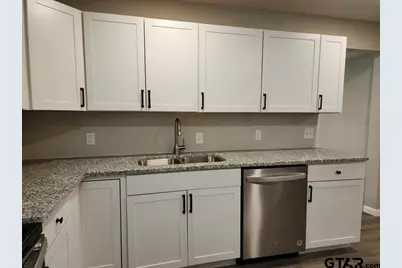 402 W. Carolina St, Palestine, TX 75803 - Photo 12