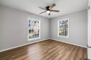 402 Gay Ave, Palestine, TX 75801 - Photo 18