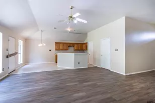 221 Maggie Cir, Flint, TX 75762 - Photo 6