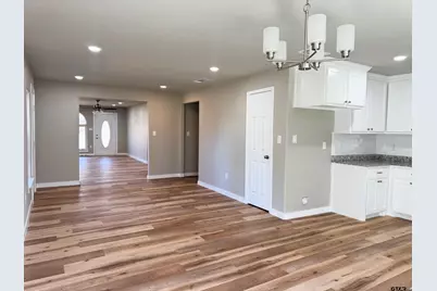 516 S O'Tyson, Mt Pleasant, TX 75455 - Photo 8