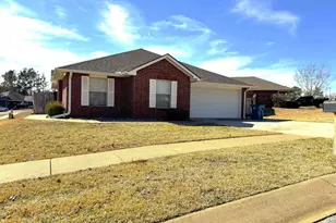 401 Magnolia Ct, Whitehouse, TX 75791 - Photo 1