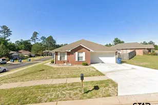 401 Magnolia Ct, Whitehouse, TX 75791 - Photo 2