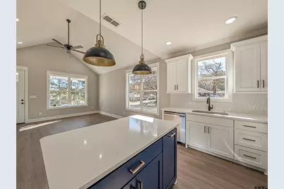 307 S Langham St, Troup, TX 75789 - Photo 8