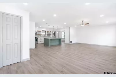 2419 Pounds Ave, Tyler, TX 75701 - Photo 6