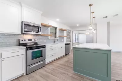 2419 Pounds Ave, Tyler, TX 75701 - Photo 12