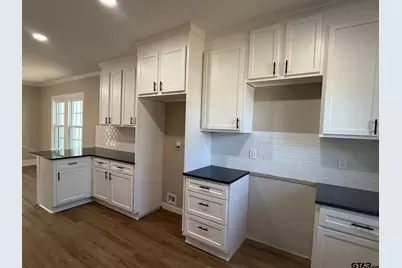 1512 E Houston St, Tyler, TX 75702 - Photo 16