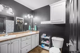 202 Spring Valley Rd, Queen City, TX 75572 - Photo 16