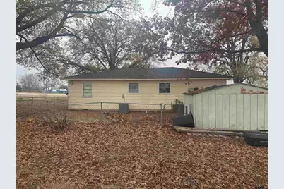 911 Mt Sylvan St, Lindale, TX 75771 - Photo 4