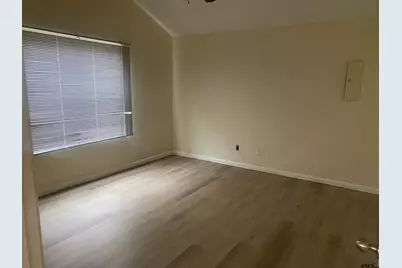 717 W Morris St, Tyler, TX 75702 - Photo 10