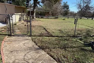 169 Brierwood Dr, Palestine, TX 75801 - Photo 44