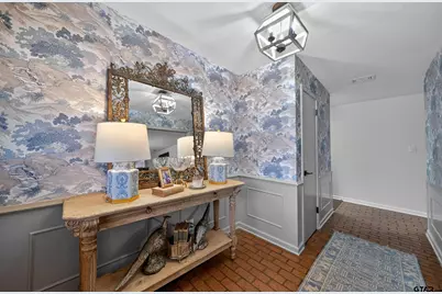 3918 Fry Avenue, Tyler, TX 75701 - Photo 2