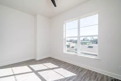 544 W. Erwin, Tyler, TX 75702 - Photo 2