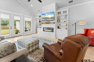 416 Deer Pt Cv, Chandler, TX 75758 - Photo 4