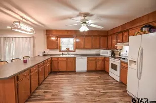 800 Co Rd 1030, Mount Pleasant, TX 75455 - Photo 10