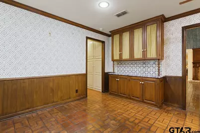 1929 McDonald, Tyler, TX 75701 - Photo 12