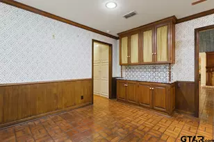 1929 McDonald, Tyler, TX 75701 - Photo 12