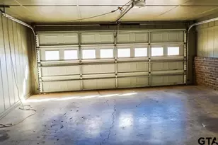 21781 Cr 2160, Troup, TX 75789 - Photo 14