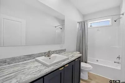 4033 Rolling Lane, Greenville, TX 75401 - Photo 10