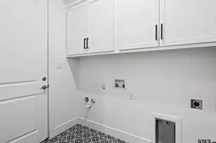 255 Kathryn's Ct, Mt Pleasant, TX 75455 - Photo 18