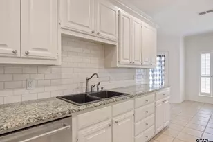 5106 Cloverdale, Tyler, TX 75703 - Photo 18