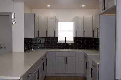 515 N Oleander St, Grand Saline, TX 75140 - Photo 10