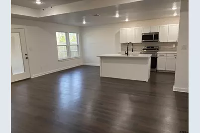 509 Giraud, Mineola, TX 75773 - Photo 4