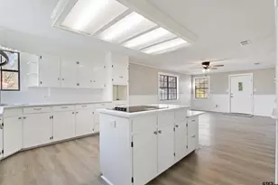 411 N College St, Lindale, TX 75771 - Photo 4