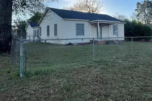 1402 Academy, Tyler, TX 75701 - Photo 2