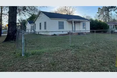 1402 Academy, Tyler, TX 75701 - Photo 4