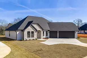 352 Heritage Wy, Bullard, TX 75757 - Photo 2