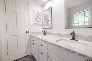 1116 Kingspark Dr, Tyler, TX 75703 - Photo 30