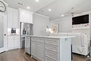 731 Cambridge Bend Cir, Tyler, TX 75703 - Photo 6