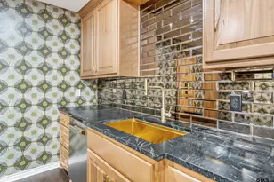 606 Tremont St, Tyler, TX 75701 - Photo 10