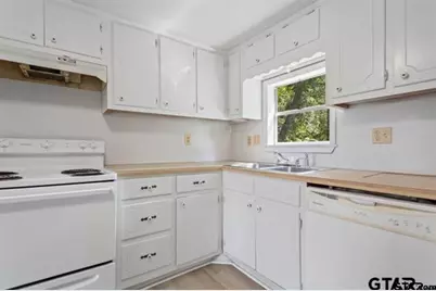 210 Cooper St, Lindale, TX 75771 - Photo 12