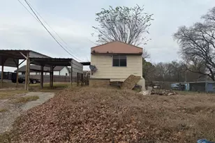 205 Barker, Athens, TX 75751 - Photo 2