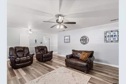1111 Dogwood St, Gilmer, TX 75644 - Photo 12