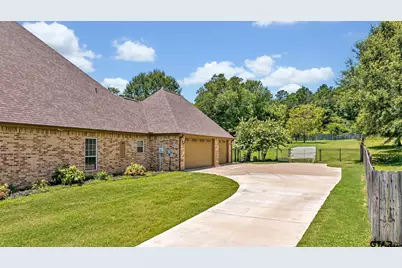 200 Oakland, Longview, TX 75605 - Photo 32