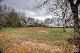 113 Montgomery St, Elkhart, TX 75839 - Photo 32