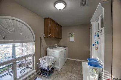 418 Chancellor Dr, Palestine, TX 75803 - Photo 20