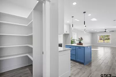 1413 N Summit Ave, Tyler, TX 75702 - Photo 14