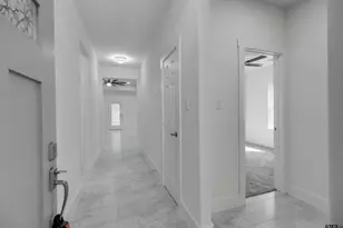 201 Victory St, Palestine, TX 75801 - Photo 4