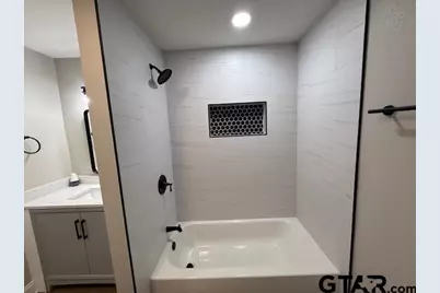 703 E Hillsboro St, Tyler, TX 75702 - Photo 24